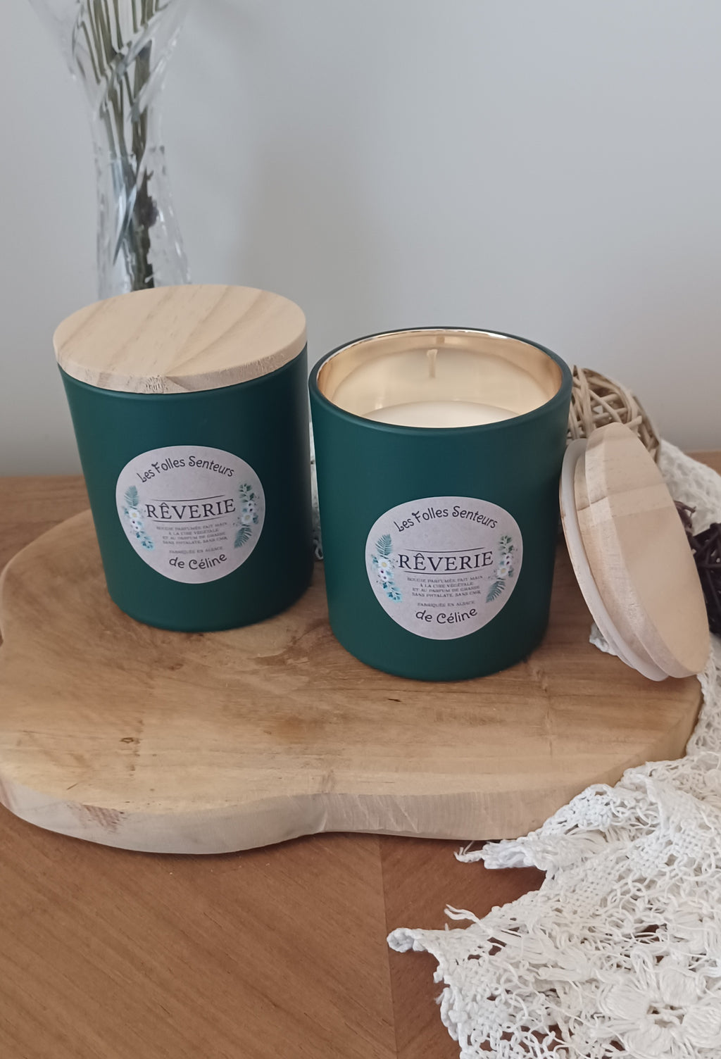 Bougie à base de cire de colza, parfum Rêverie à l'eucalyptus et aux notes citronnées