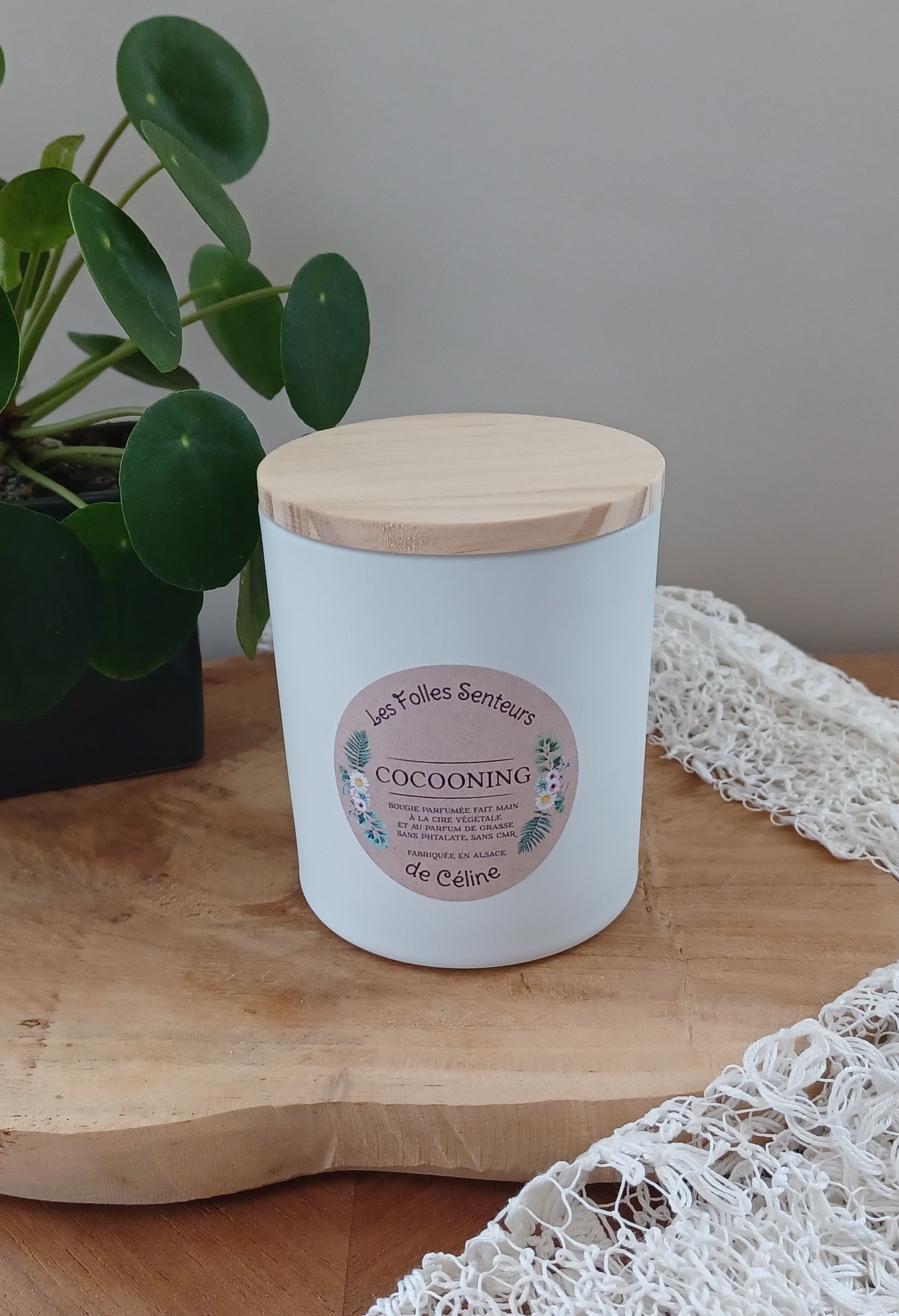 Bougie Cocooning à la cire de colza et aux notes de fleur de coton et de jasmin