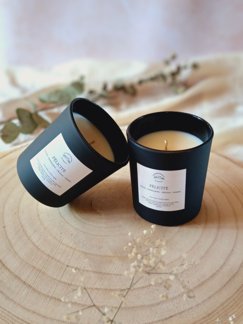 Bougie Félicité à la cire de colza et aux notes de litchi, mandarine, freesia et pomme