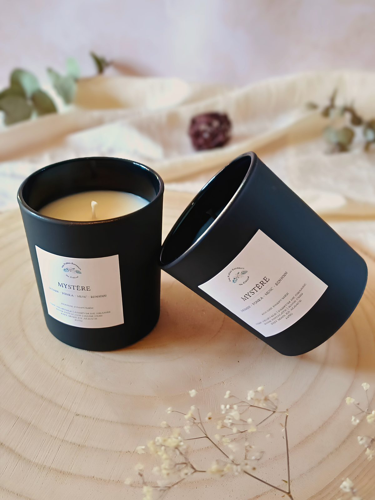 Bougie Mystère à la cire de colza et aux notes de jasmin, tonka, musc, benjoin