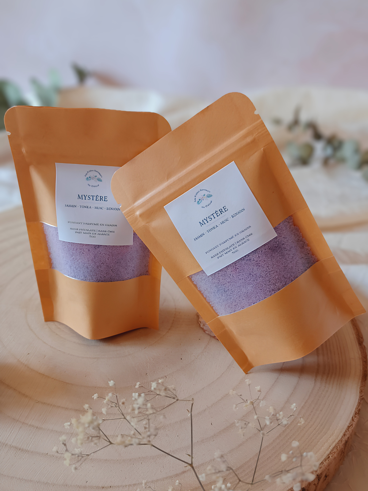 Fondants en grains Mystère à la cire de soja et aux notes de jasmin, tonka, musc, benjoin