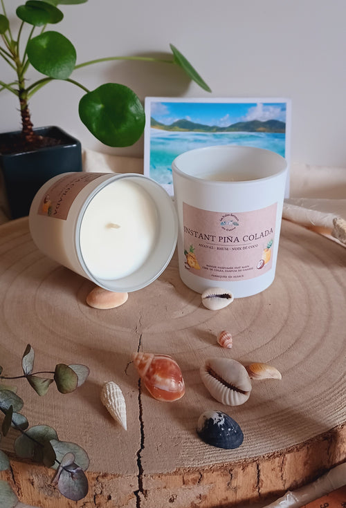 Bougie Instant Pina Colada à la cire de colza et aux notes d'ananas, rhum et coco