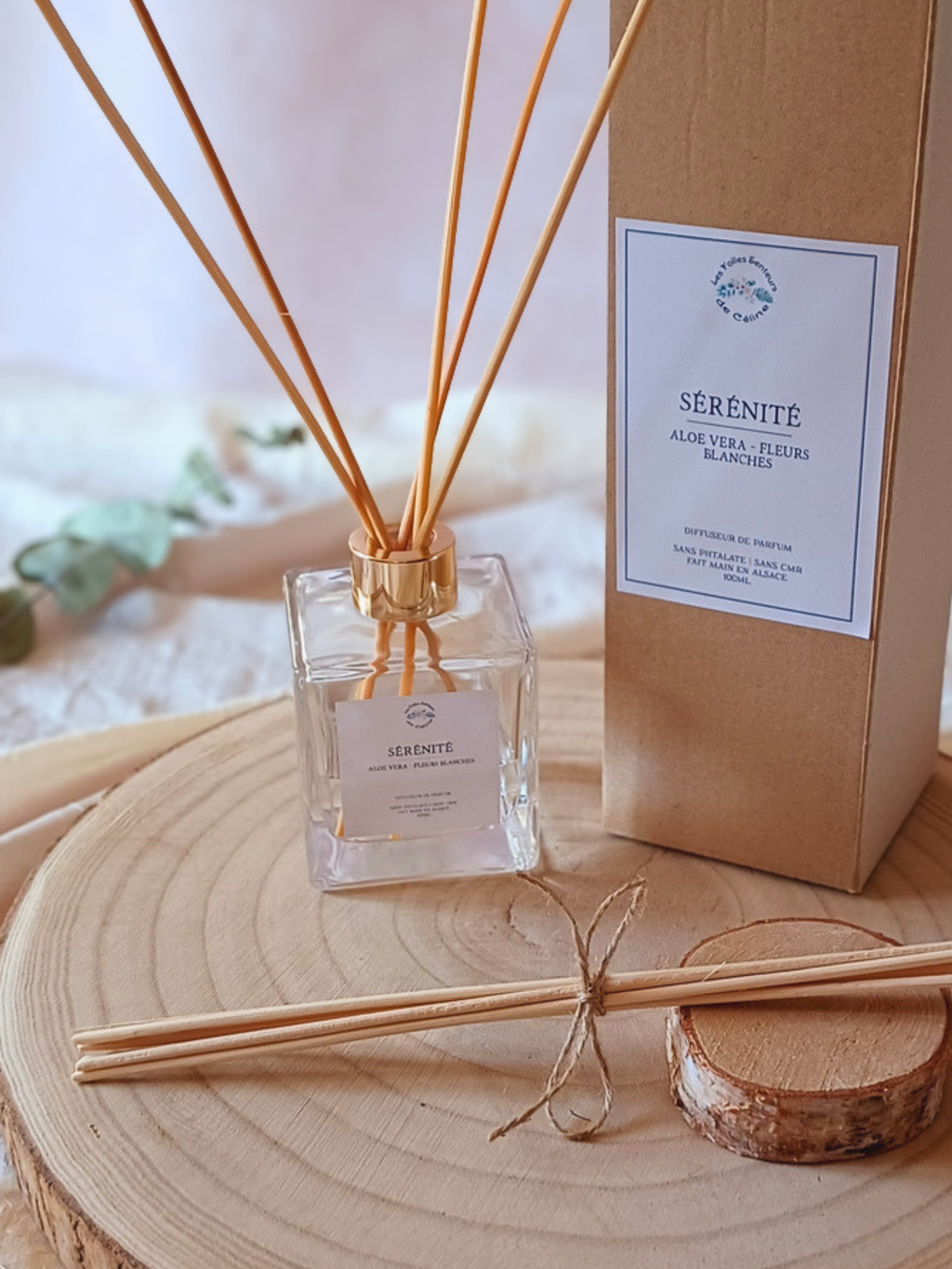 Diffuseur de parfum Sérénité aux notes d'aloé vera et de fleurs blanches