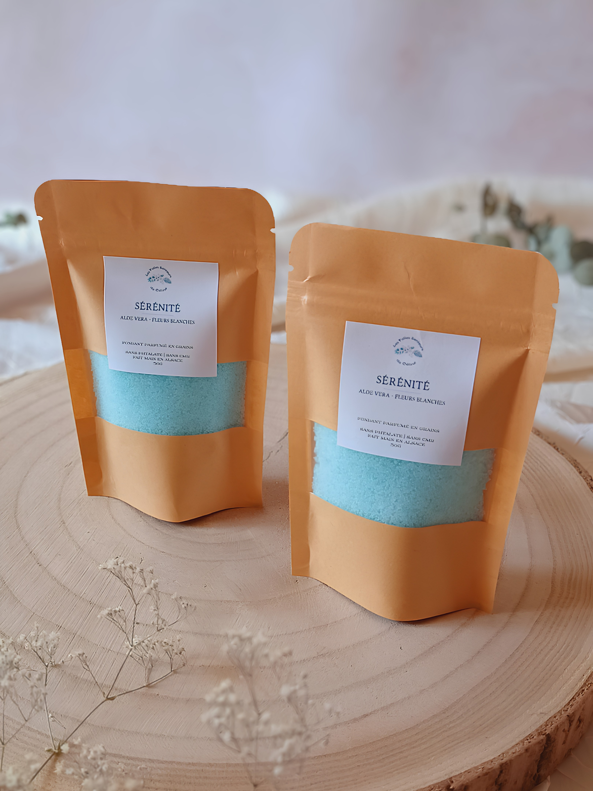 Fondants en grains à la cire de soja et aux notes d'aloé vera et de fleurs blanches
